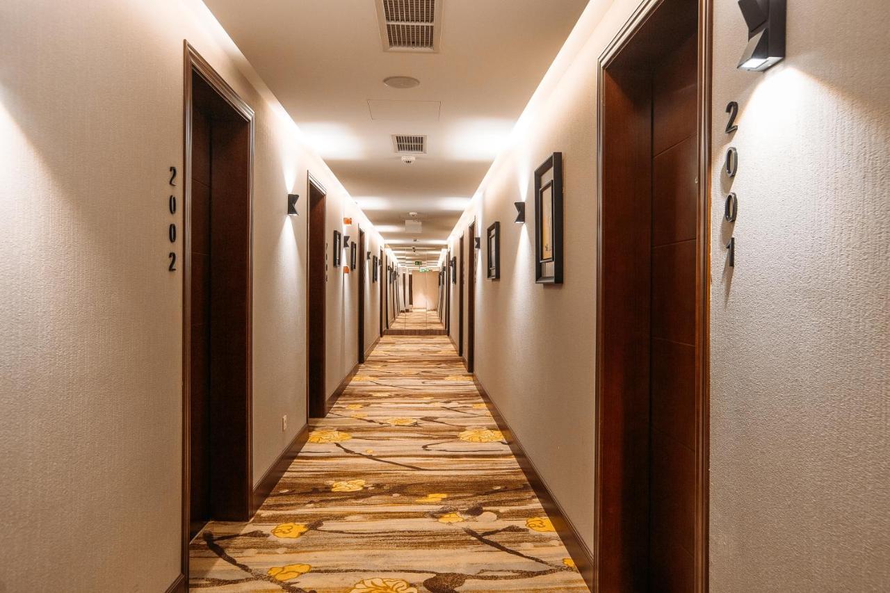 Horizont Hotel Tbilisi ภายนอก รูปภาพ